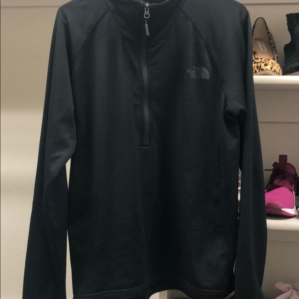 Men’s North Face pullover